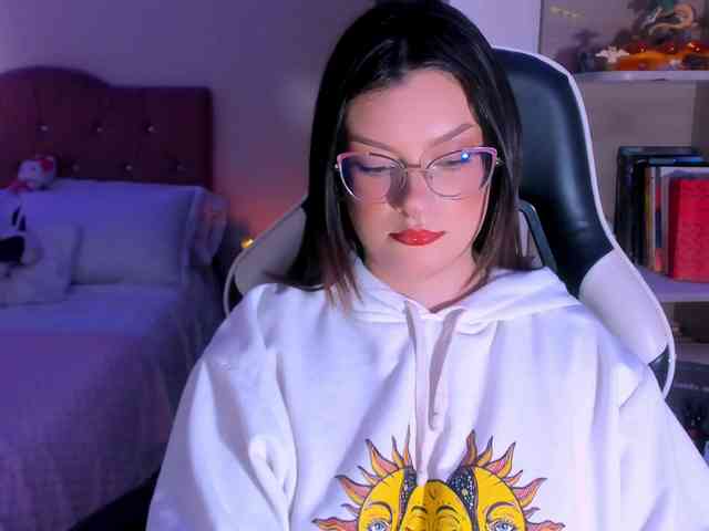 OphelianaRose webcam