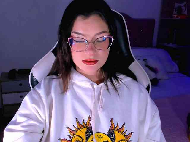 OphelianaRose webcam