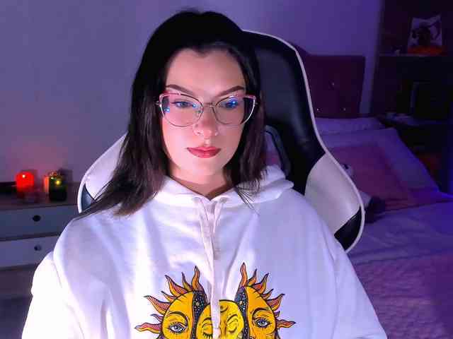 OphelianaRose webcam