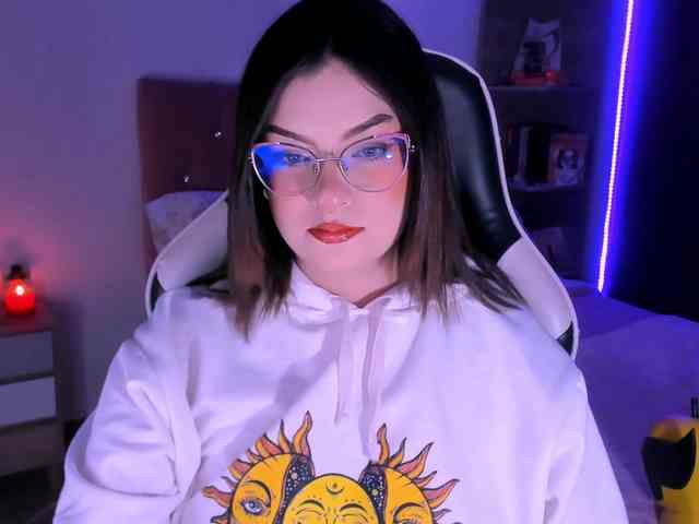 OphelianaRose webcam