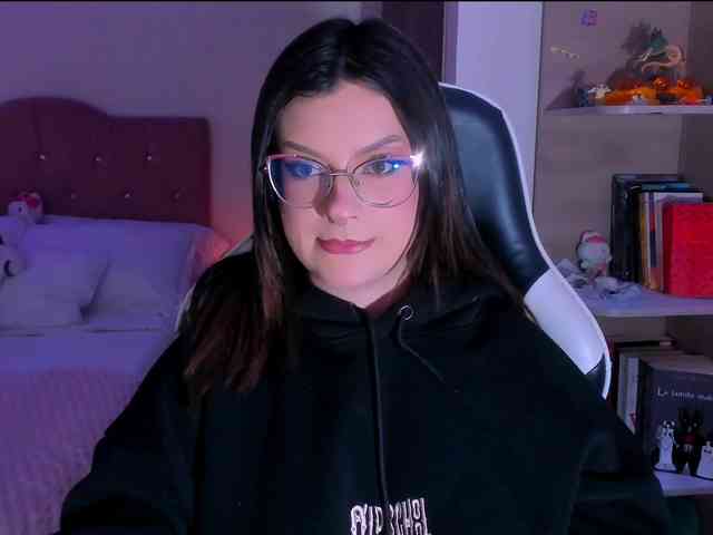 OphelianaRose webcam