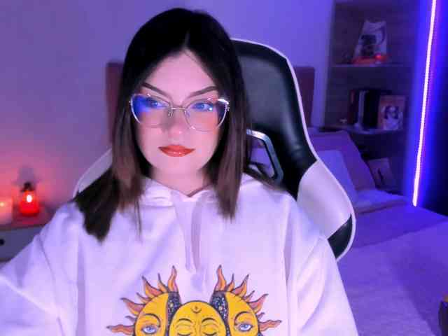 OphelianaRose webcam