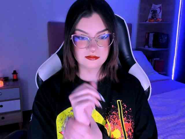 OphelianaRose webcam