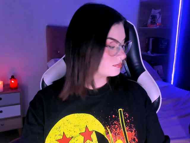 OphelianaRose webcam