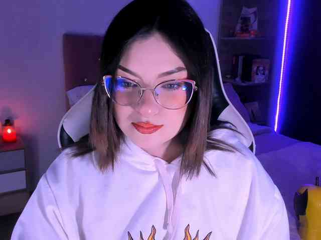 OphelianaRose webcam