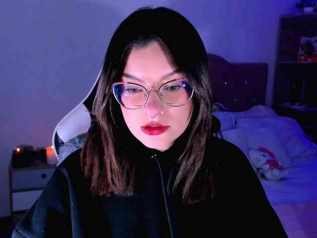 OphelianaRose webcam