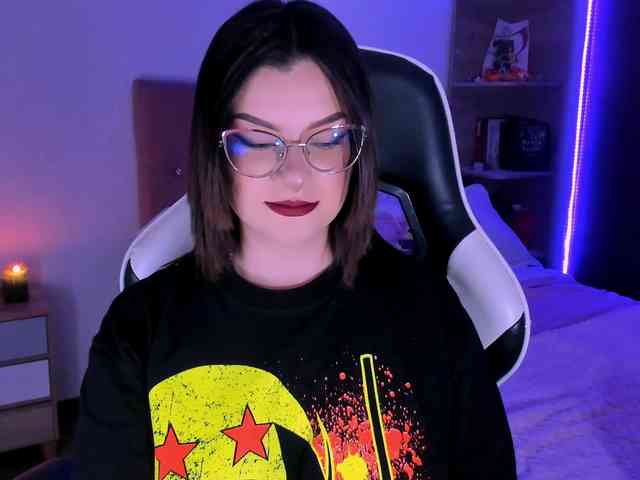 OphelianaRose webcam