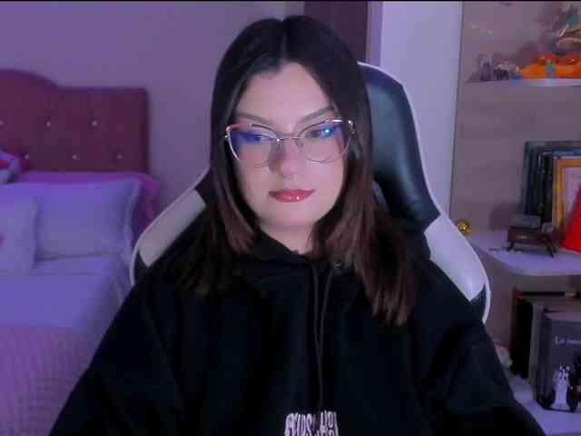 OphelianaRose webcam