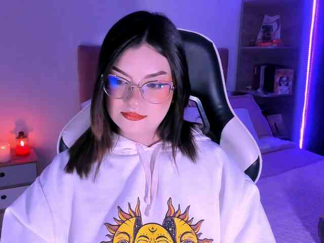 OphelianaRose webcam