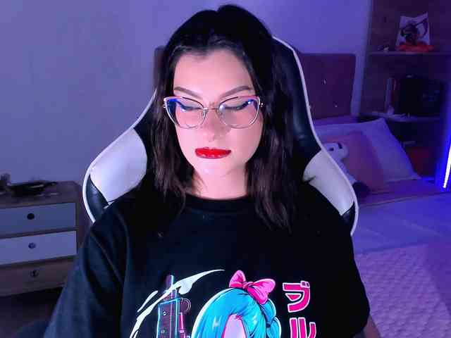 OphelianaRose webcam
