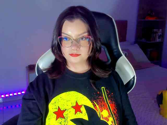 OphelianaRose webcam