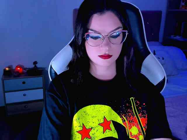 OphelianaRose webcam