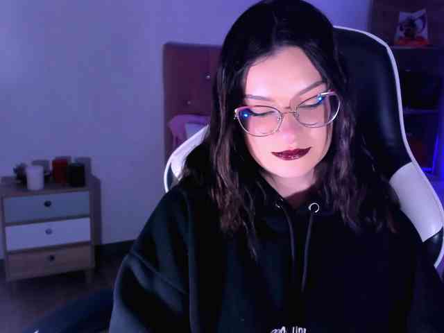 OphelianaRose webcam