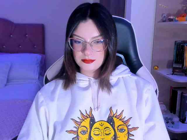 OphelianaRose webcam