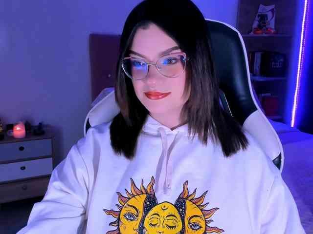 OphelianaRose webcam