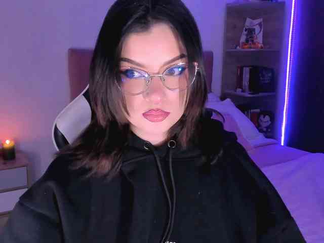 OphelianaRose webcam