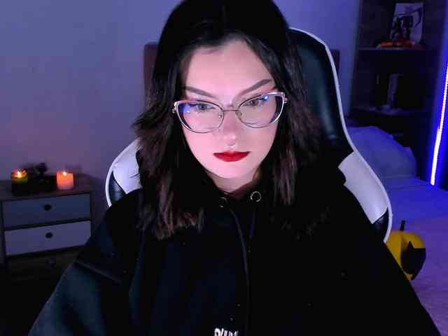 OphelianaRose webcam