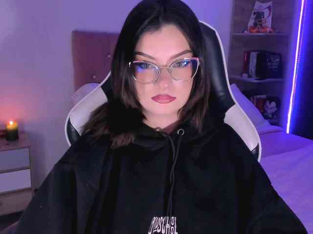 OphelianaRose webcam