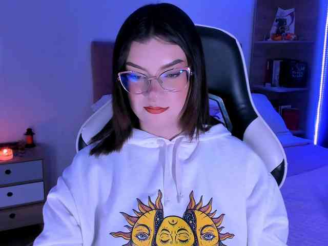 OphelianaRose webcam