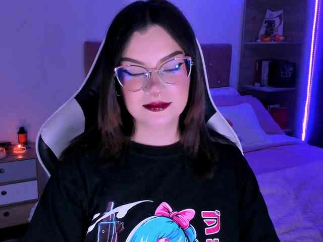 OphelianaRose webcam