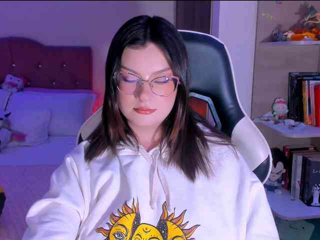 OphelianaRose webcam