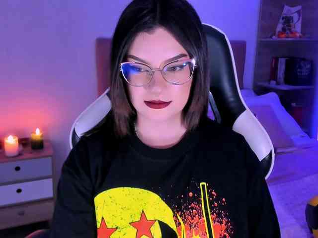 OphelianaRose webcam