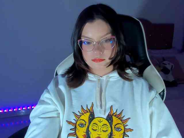 OphelianaRose webcam