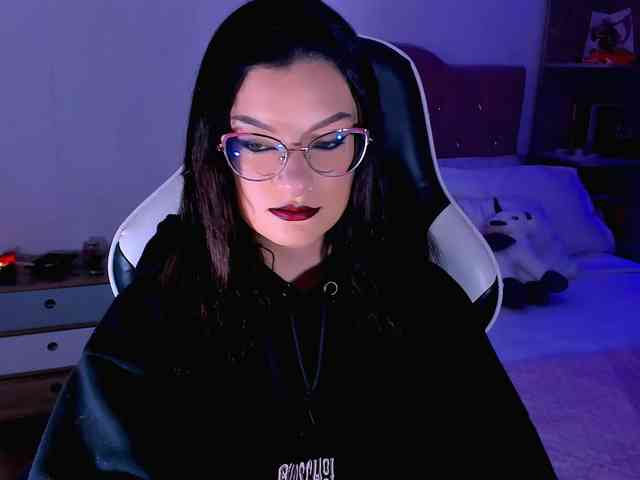 OphelianaRose webcam
