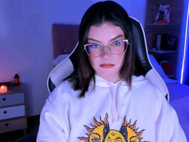 OphelianaRose webcam