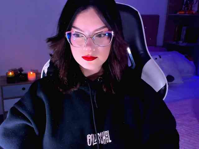 OphelianaRose webcam
