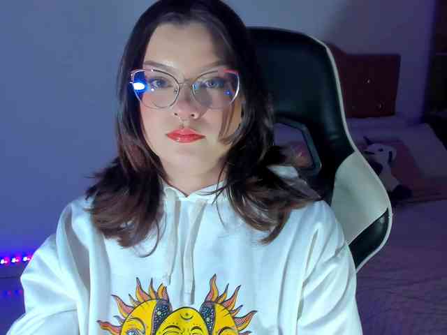 OphelianaRose webcam