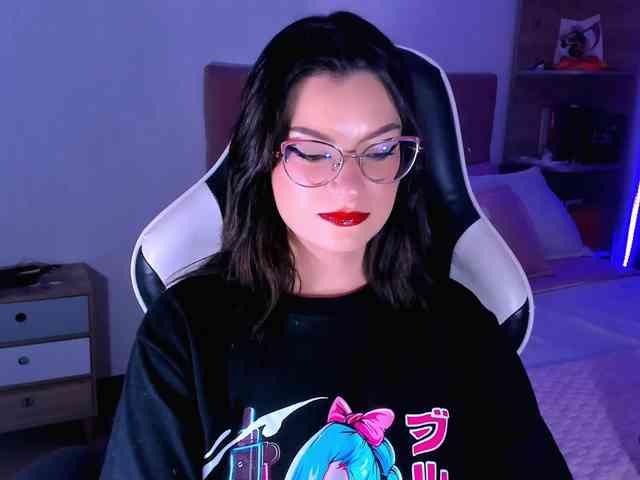OphelianaRose webcam