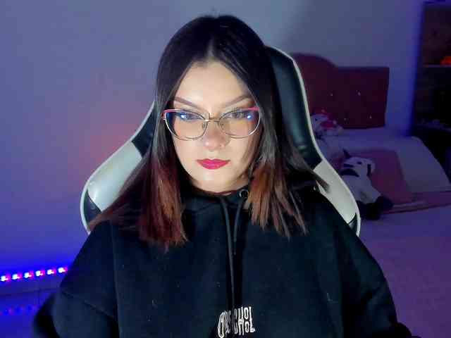 OphelianaRose webcam