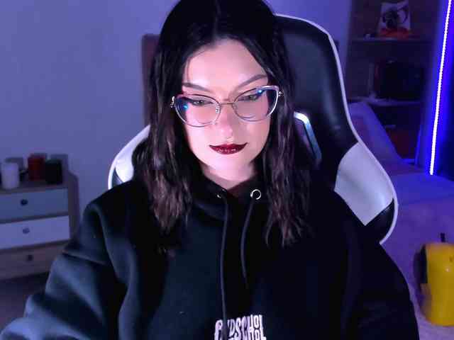 OphelianaRose webcam