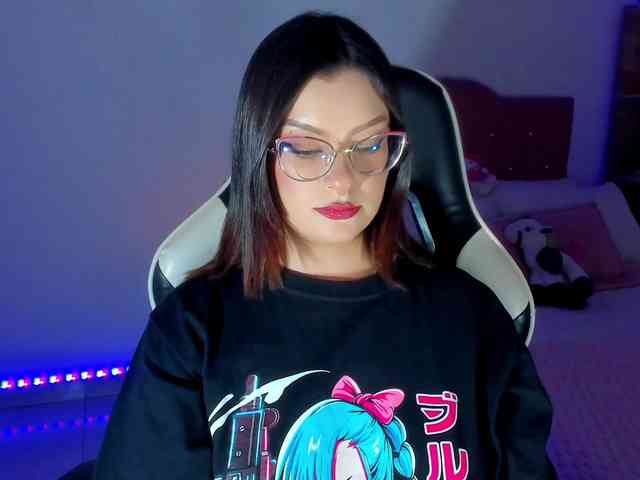 OphelianaRose Live Webcam on BongaCams