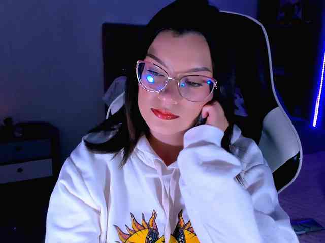 OphelianaRose webcam