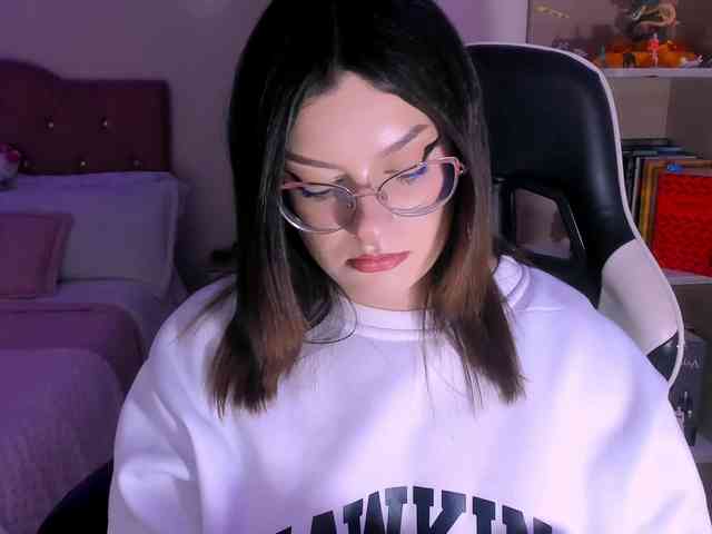 OphelianaRose webcam