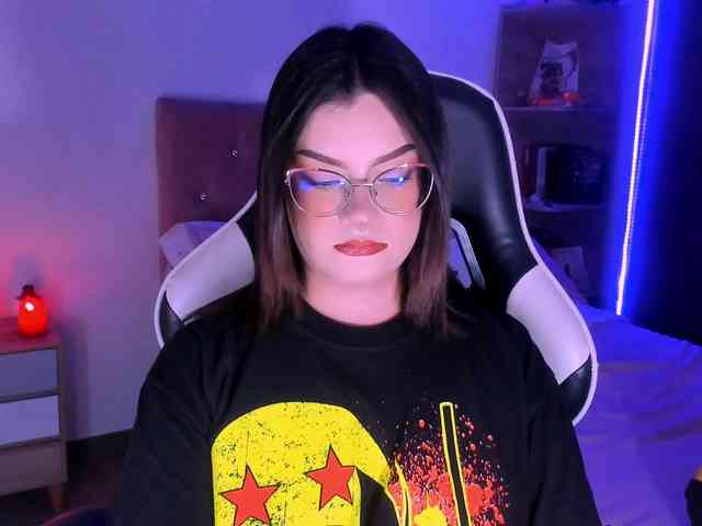 OphelianaRose webcam