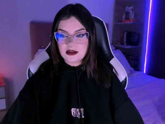 OphelianaRose webcam