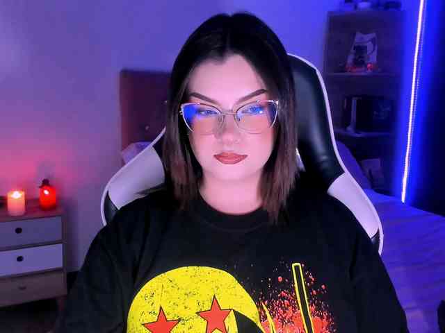 OphelianaRose webcam