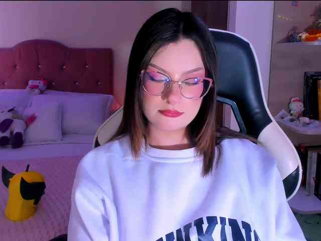 OphelianaRose webcam