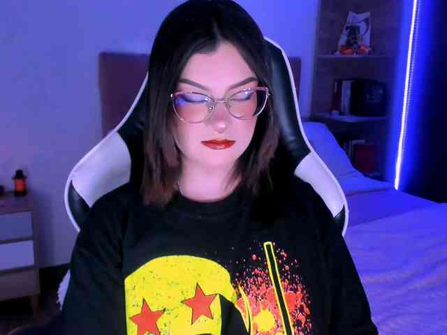 OphelianaRose webcam