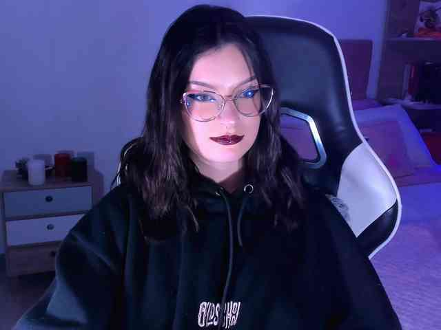 OphelianaRose webcam