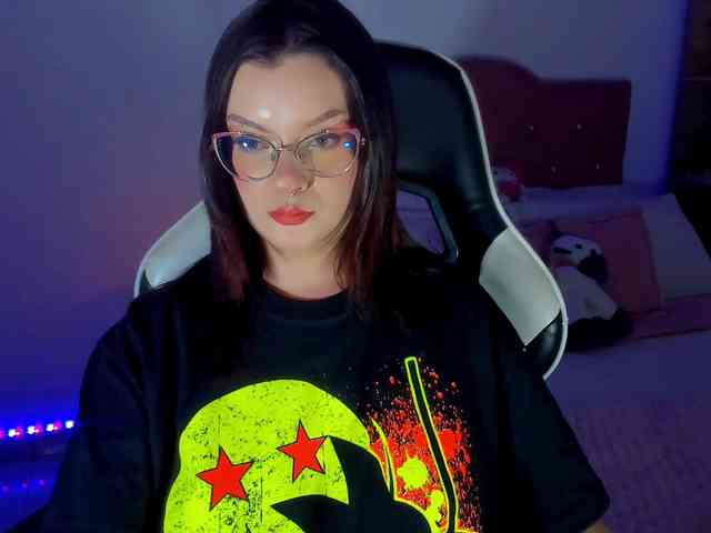 OphelianaRose webcam