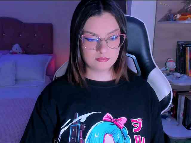 OphelianaRose webcam