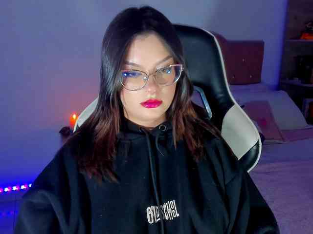 OphelianaRose webcam