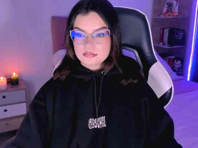 OphelianaRose webcam