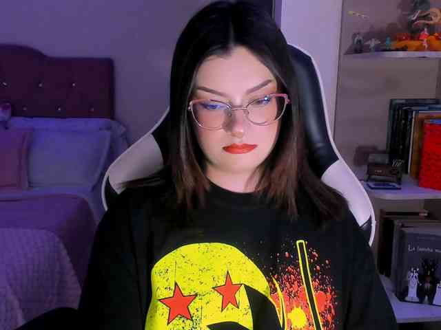 OphelianaRose webcam