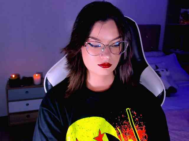 OphelianaRose webcam