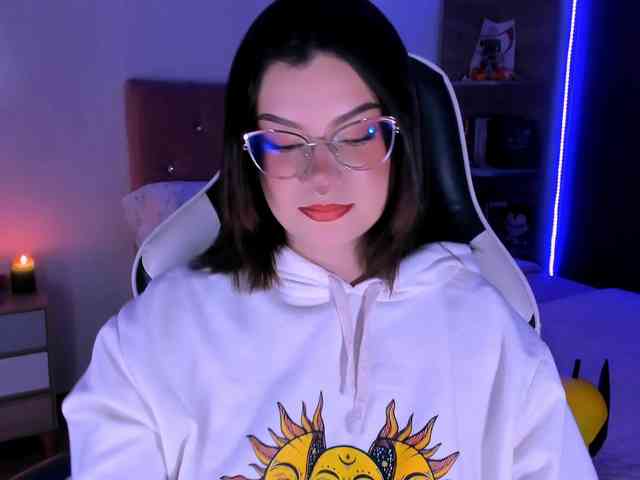 OphelianaRose webcam
